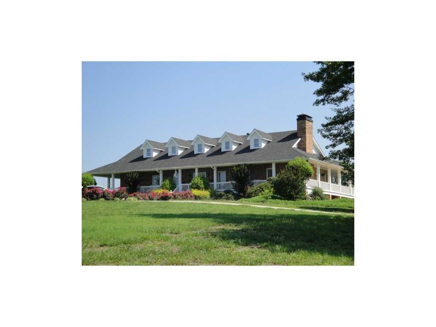 137 Mcclure Rd, Gillsville, GA 30543 - photo 1