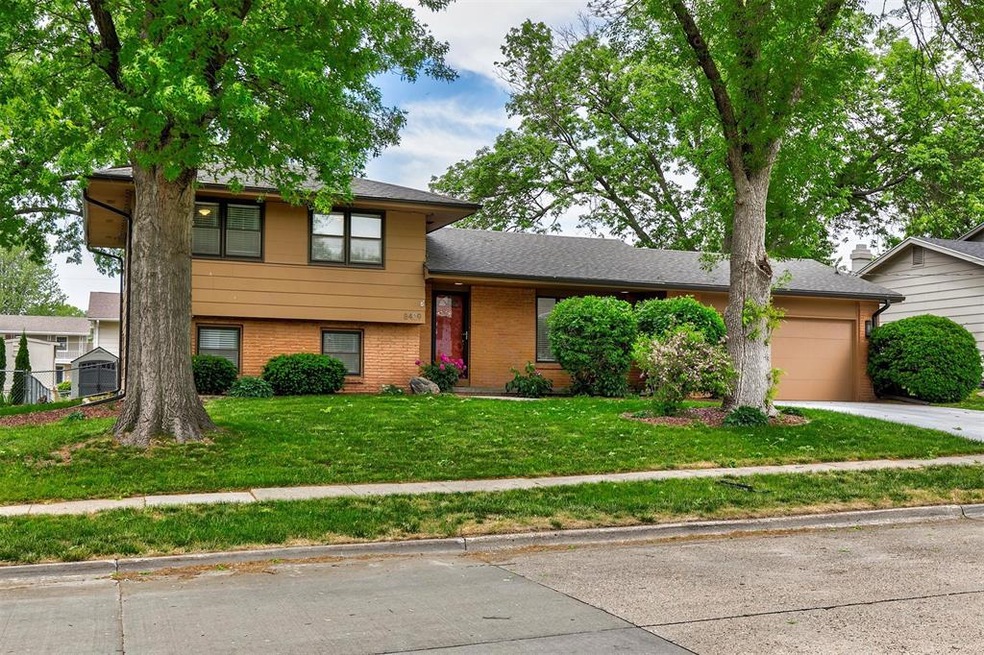 Sold $305,000 • Co-Listing Agent