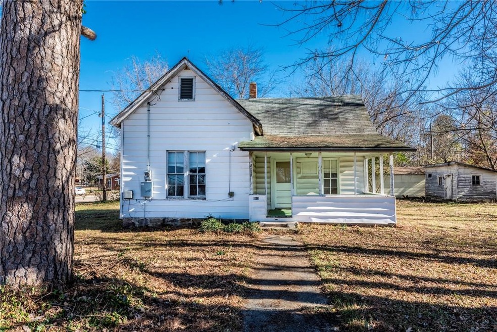 203 S Ozark St, Prairie Grove, AR 72753 - photo 1