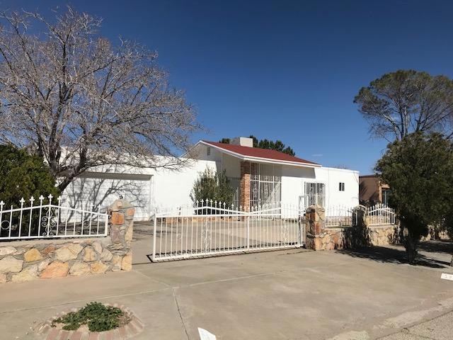 15337 Woodhill Ct, Horizon City, TX 79928 - photo 1