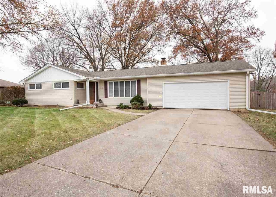 2118 Olympia Dr, Bettendorf, IA 52722 - photo 1