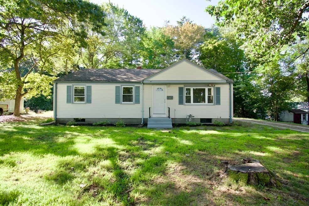 71 Grape St, Springfield, MA 01109 - photo 1