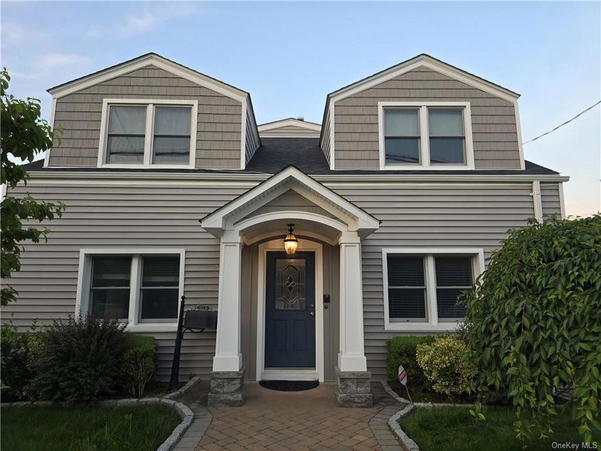 824 Mile Square Rd unit 2, Yonkers, NY 10704 - photo 1