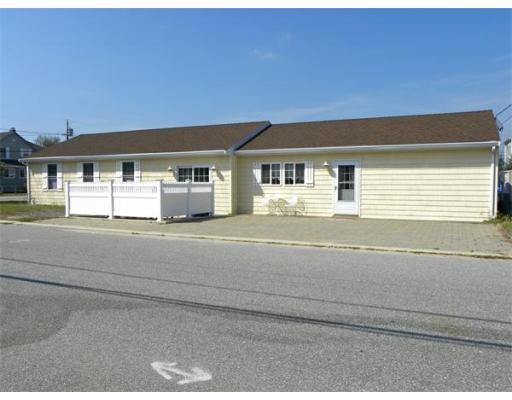 192 Atlantic Ave, Seabrook, NH 03874 - photo 1