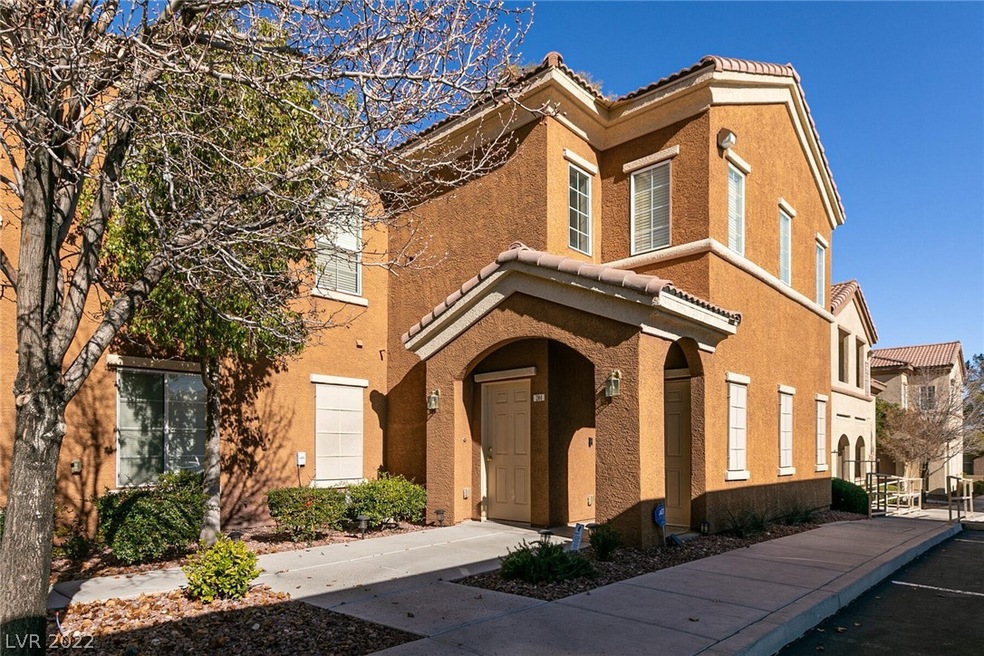 IMMACULATE DOWNSTAIRS CONDO 2 BED/2BATH COMPLETED