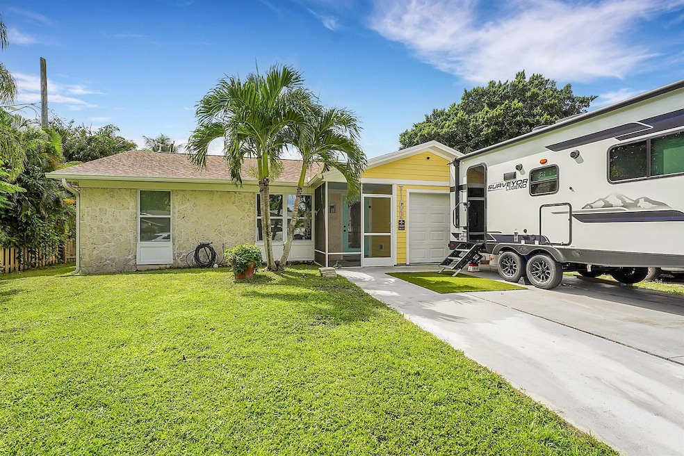 3004 SE Bamboo St, Stuart, FL 34997 - photo 1