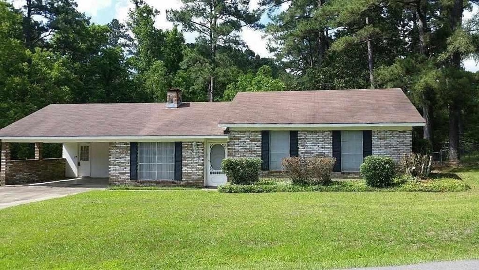 403 Holiday Cir, Pineville, LA 71360 - photo 1