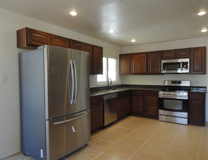 1902 Dewey Ln, Alamogordo, NM 88310 - photo 1