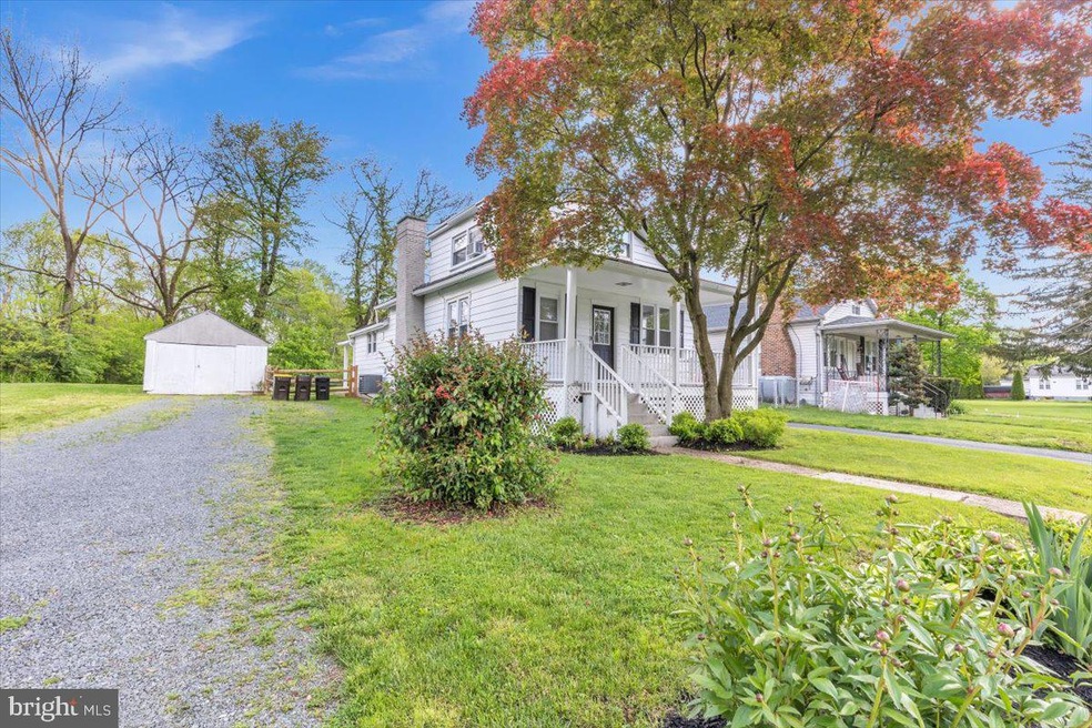 1019 Riverside Dr, Pottstown, PA 19465 - photo 1