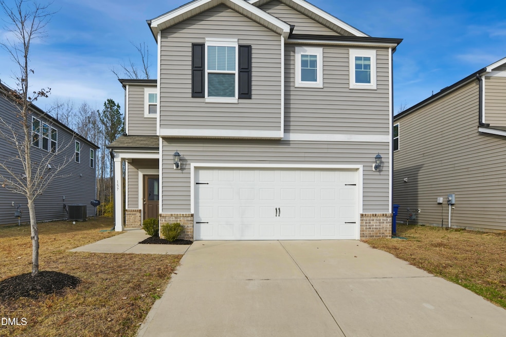 157 Wilbur Lake Dr, Fuquay-Varina, NC 27526 - photo 1