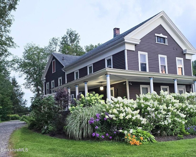 Pending $459,900 • Co-Listing Agent