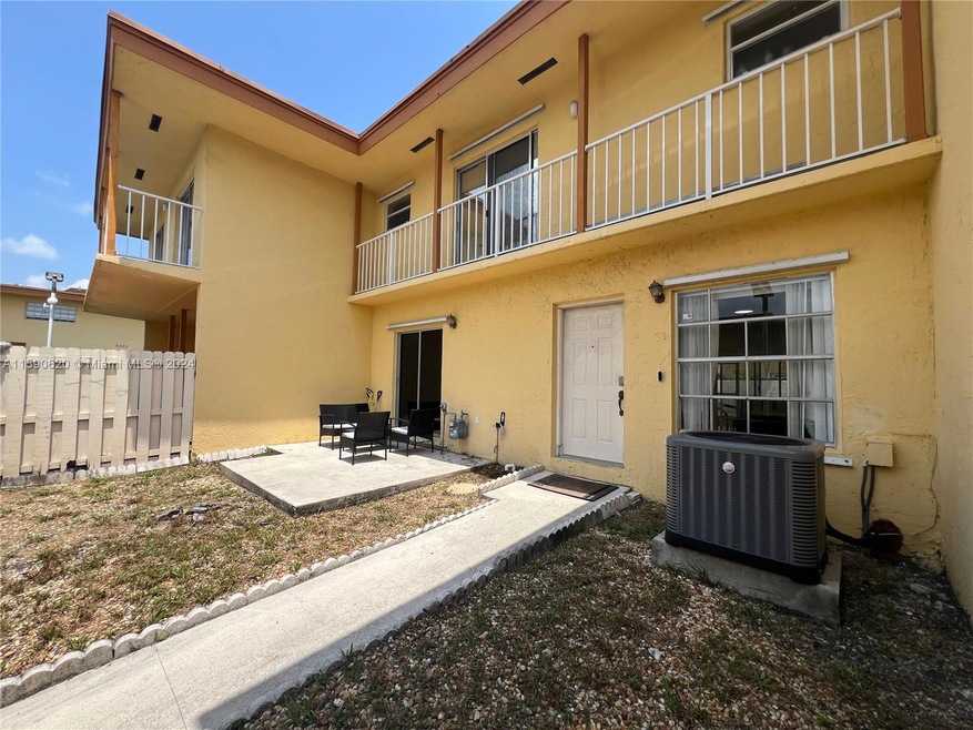 8320 SW 154th Ave unit 32, Miami, FL 33193 - photo 1
