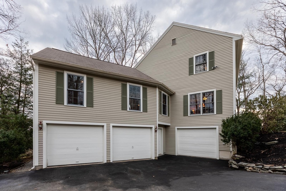 337 Whitford St, Manchester, NH 03104 - photo 1