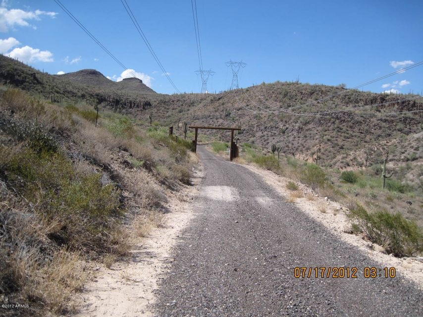 ROAD TO PARCEL