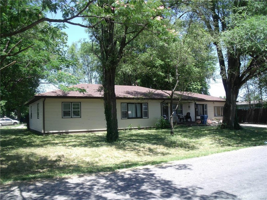 8901 Rene Ave, Collinsville, IL 62234 - photo 1