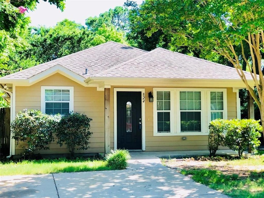 824 W Nelson St, Denison, TX 75020 - photo 1