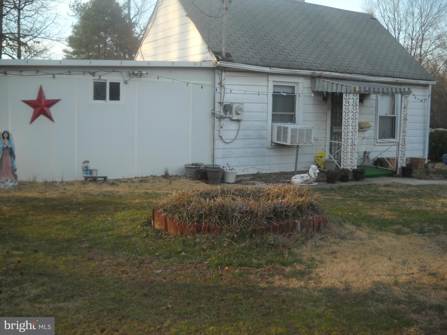 9214 Lanham Severn Rd, Lanham, MD 20706 - photo 1