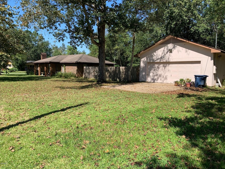 8304 Sherbrook St, Moss Point, MS 39562 - photo 1