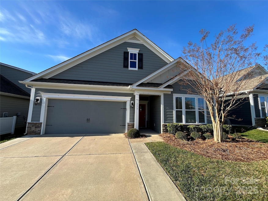 115 Cup Chase Dr unit 213, Mooresville, NC 28115 - photo 1