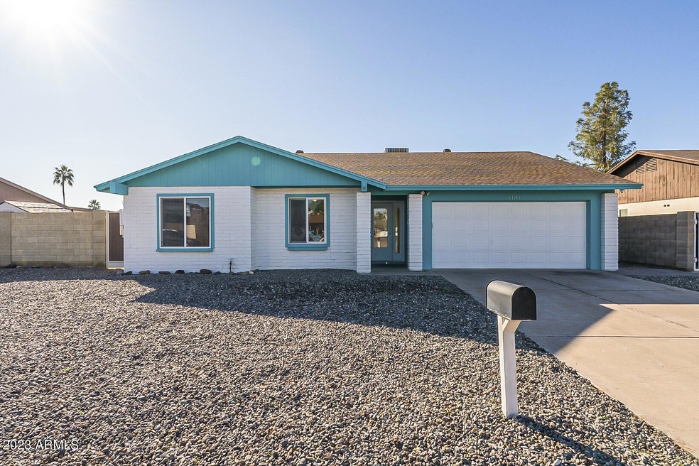 4141 E Altadena Ave