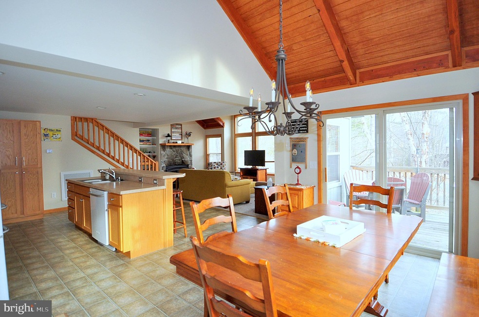 42 Indian Run Ln, Berkeley Springs, WV 25411 - photo 1