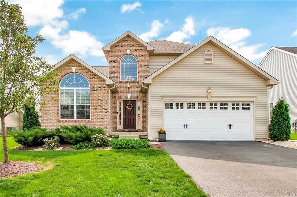 702 Mulberry Dr, Nazareth, PA 18064 - photo 1