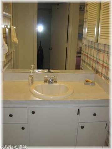 Main Suite Bathroom