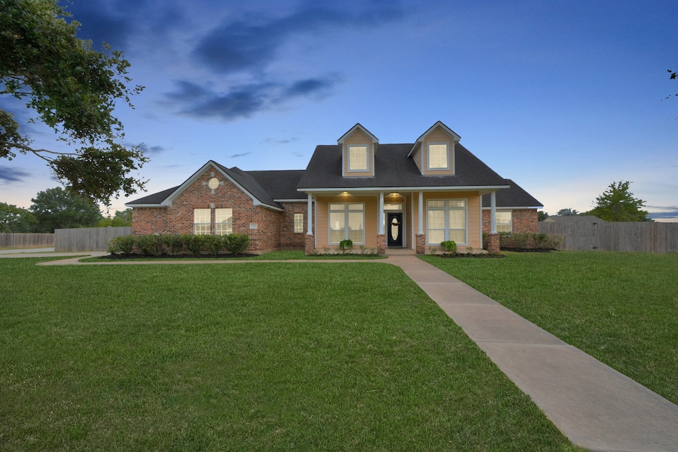 11215 Dale Jean Dr, Needville, TX 77461 - photo 1