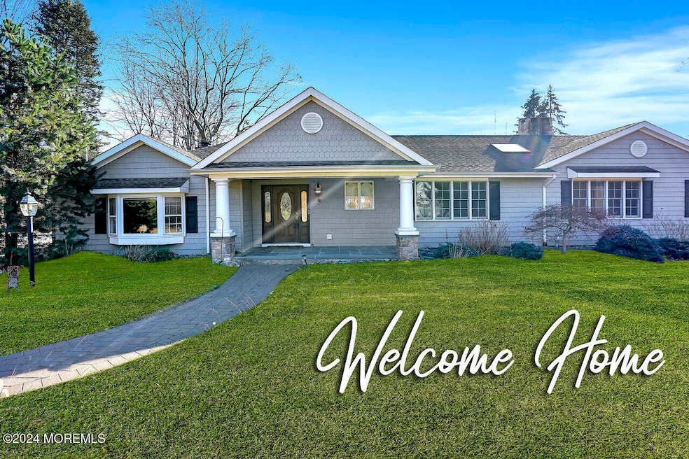 6 Deercrest Dr, Holmdel, NJ 07733 - photo 1