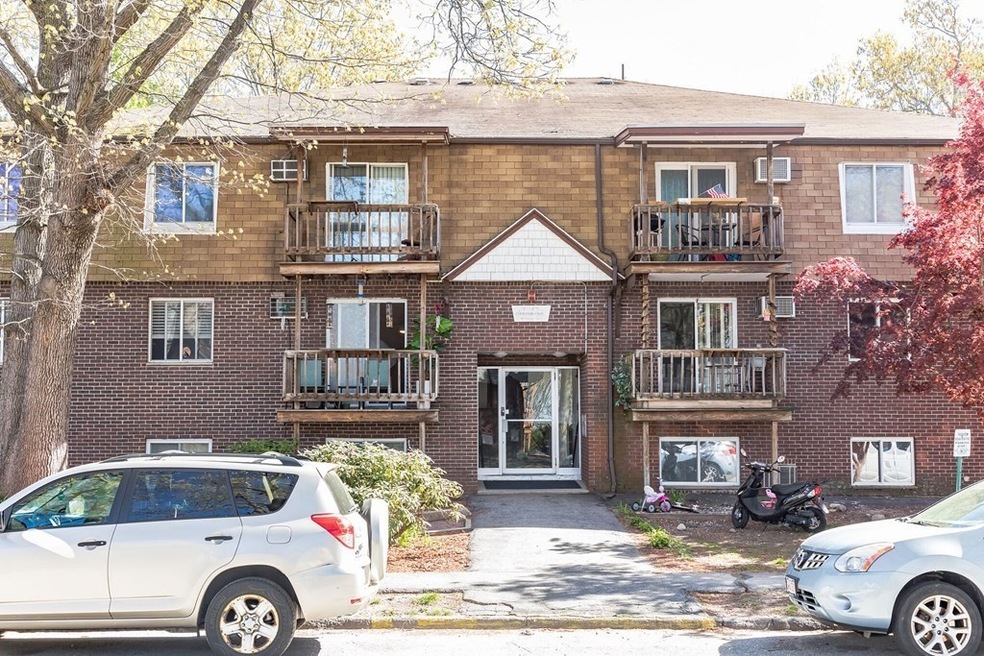 144 Thissell Ave unit 9, Dracut, MA 01826 - photo 1