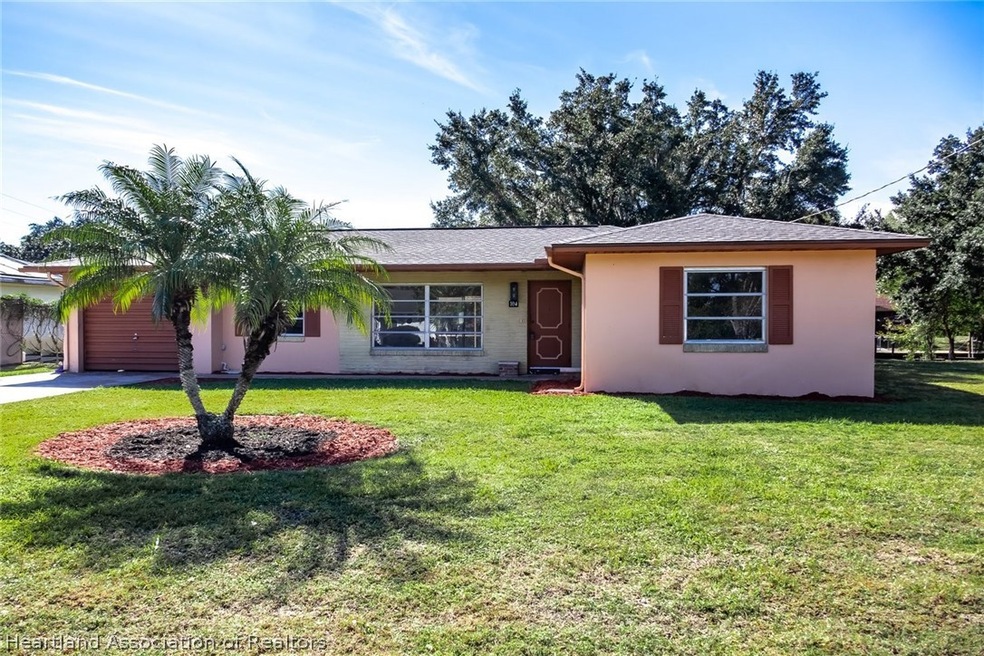 104 Dixie Ave, Lake Placid, FL 33852 - photo 1