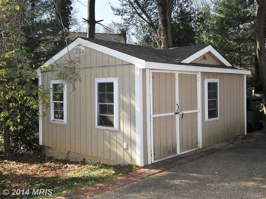 1204 Ina Ln, McLean, VA 22102 - photo 1