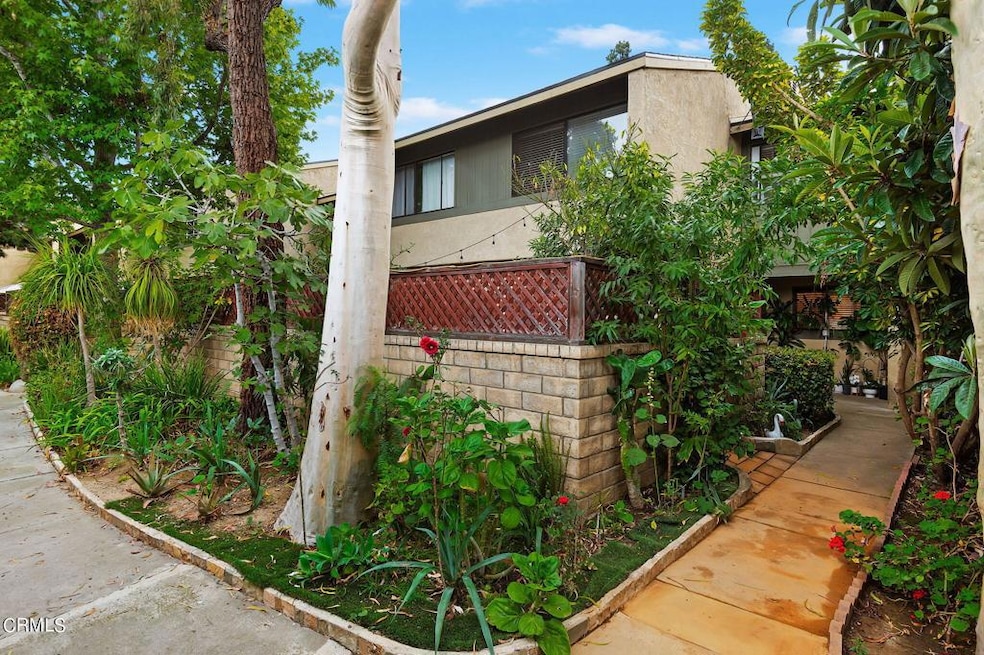 1-web-or-mls-01 - Exterior View