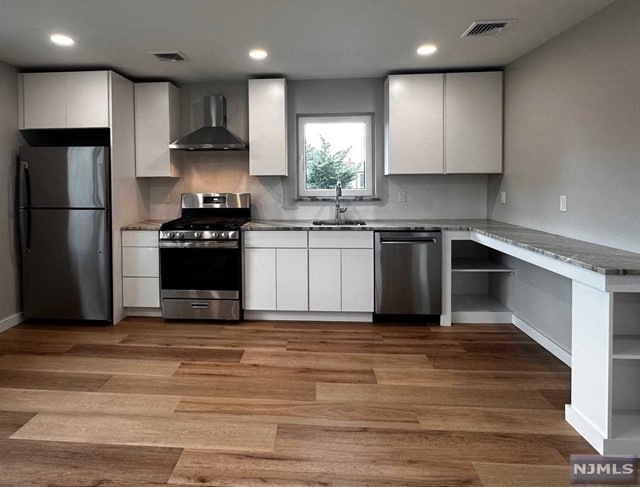 23 Chestnut St unit 4, Rutherford, NJ 07070 - photo 1