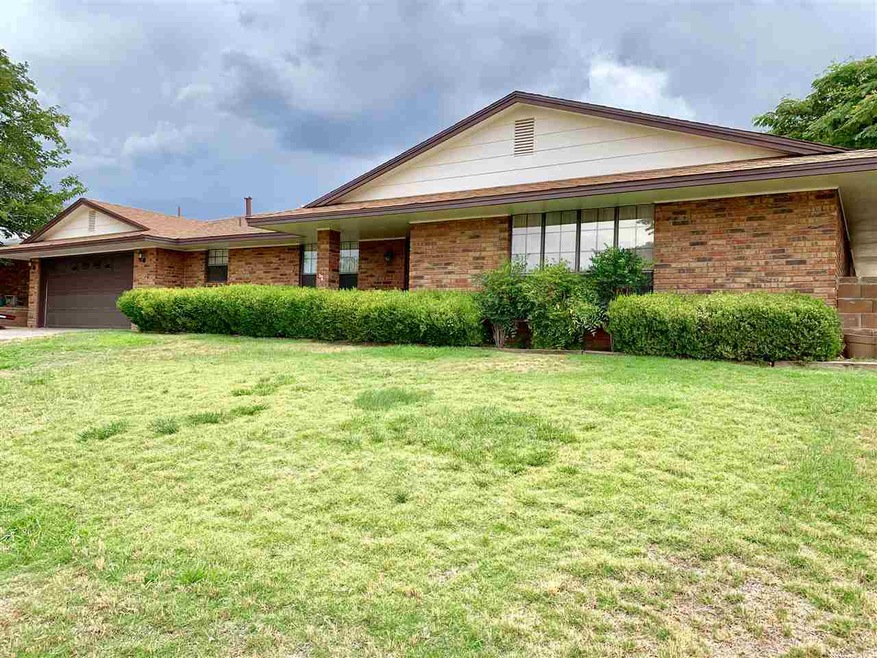 1504 Crescent Dr, Alamogordo, NM 88310 - photo 1