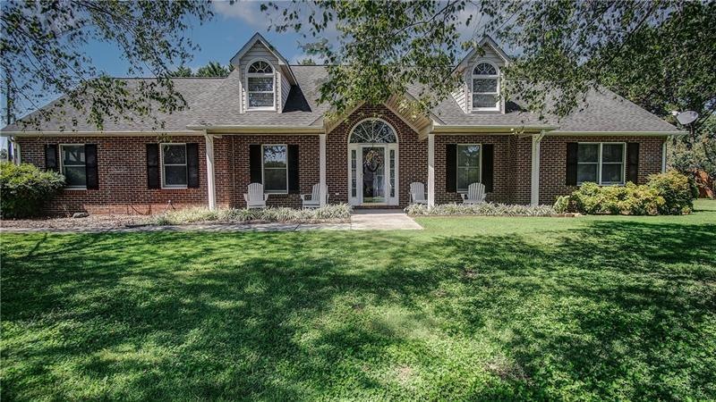 152 Iris Way SW, Calhoun, GA 30701 - photo 1
