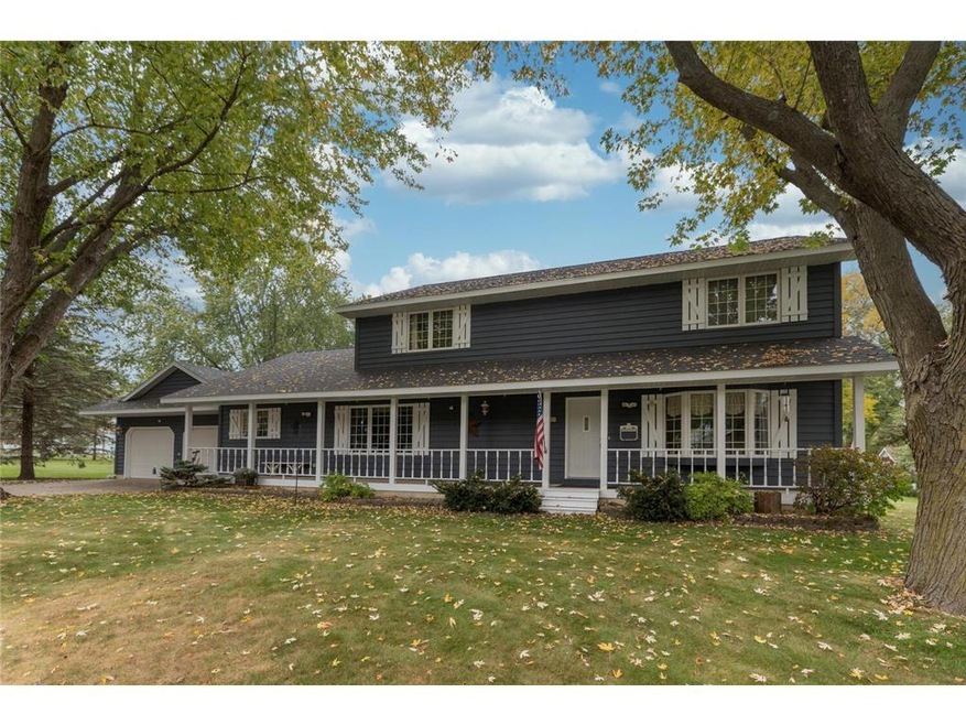 710 2nd Ave SE Hayfield MN-large-001-009-Front Vie