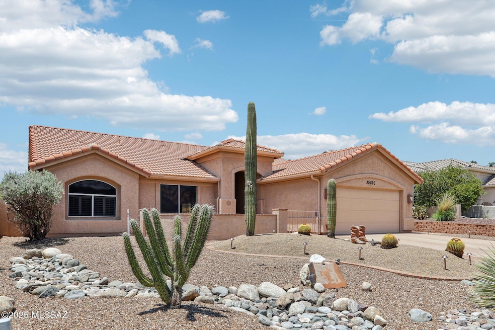 Under Contract $389,000