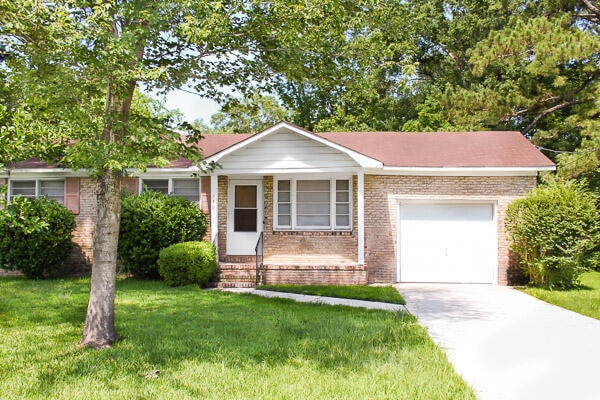 Under Contract $220,000 • Co-Listing Agent