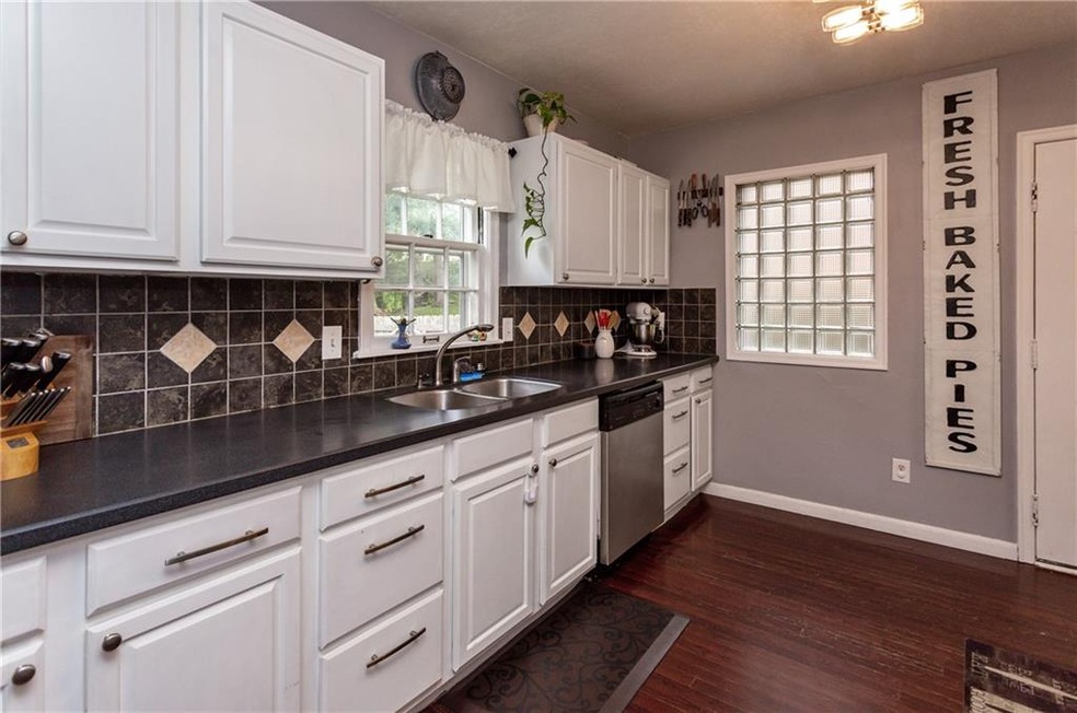 1118 56th St, Des Moines, IA 50311 - photo 1