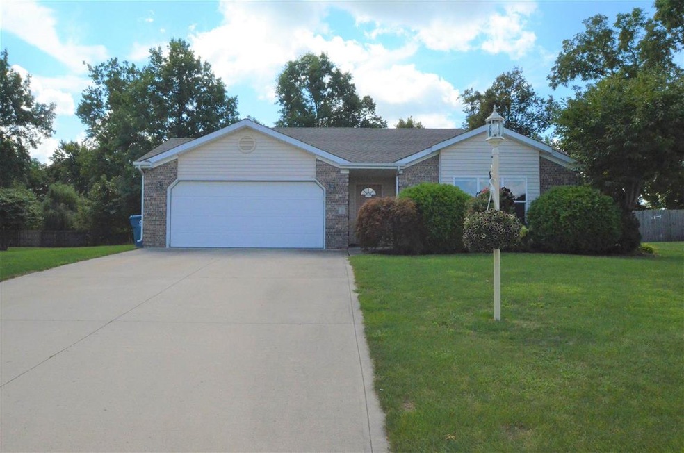 712 Cedar Ct, Ossian, IN 46777 - photo 1