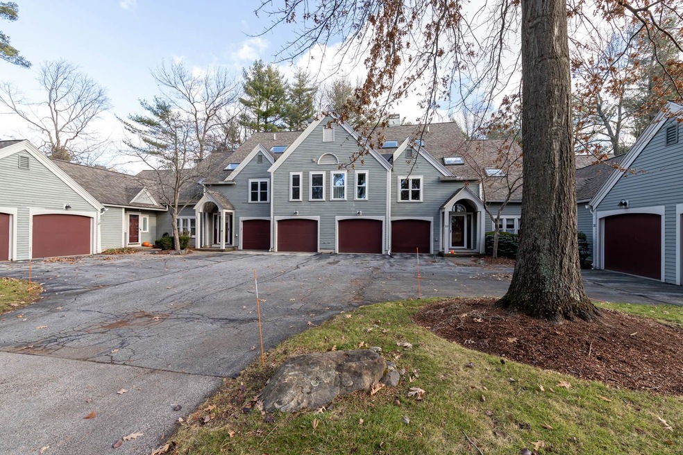 25 Hawthorne Village Rd unit U355, Nashua, NH 03062 - photo 1