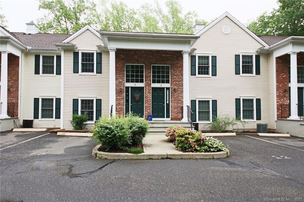570 Danbury Rd unit 13, Ridgefield, CT 06877 - photo 1