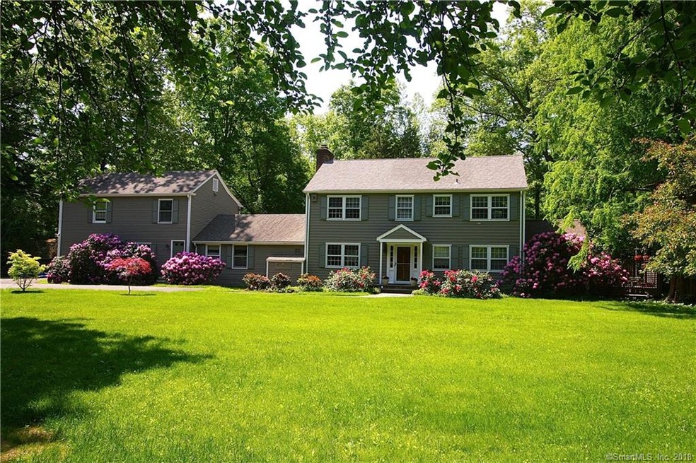 11 Slumber Corners, Weston, CT 06883 - photo 1