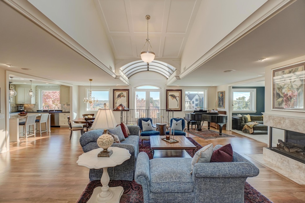 421 Summit Ave unit 3, Saint Paul, MN 55102 - photo 1