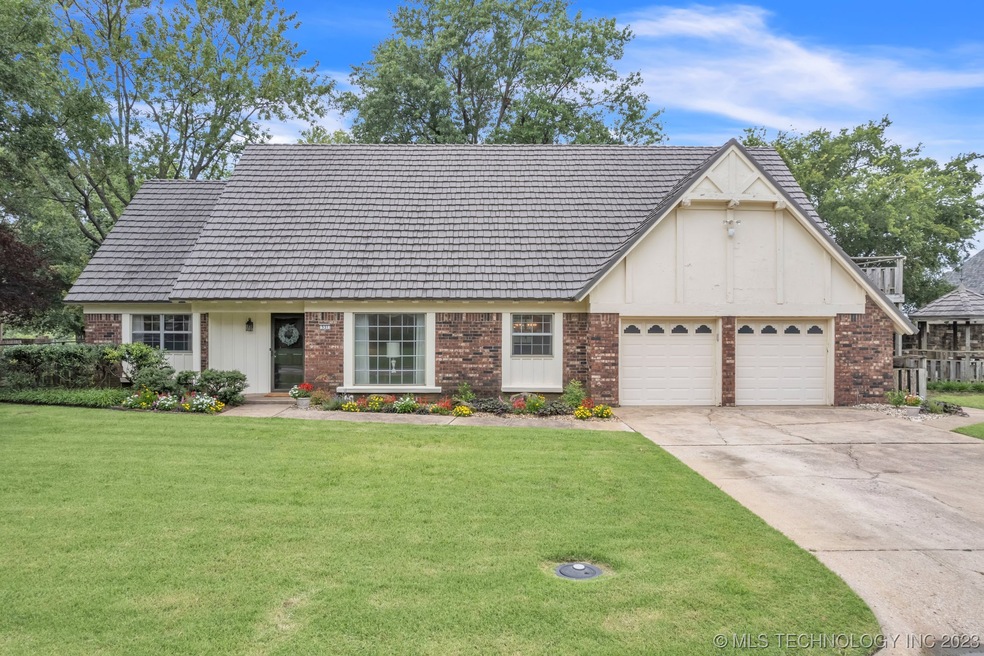 531 Fairway Dr, Broken Arrow, OK 74011 - photo 1