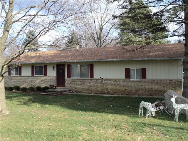 1360 Booth St, Howell, MI 48843 - photo 1