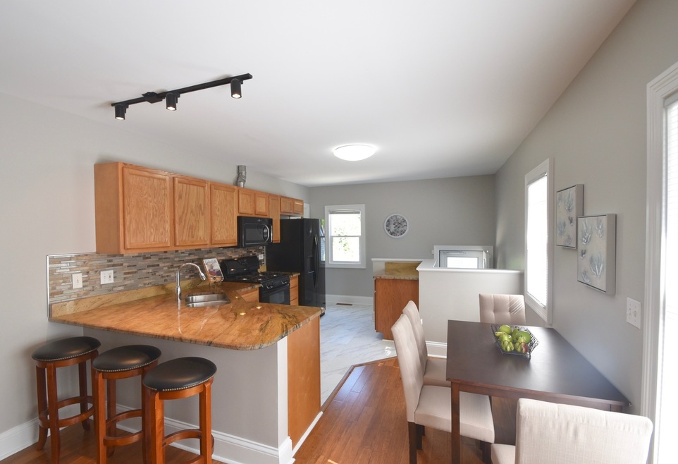 1722 Catalpa St, Waukegan, IL 60085 - photo 1