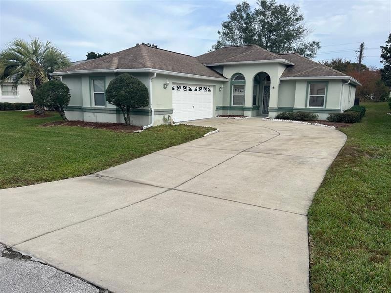 GREENBRIAR WITH SIDE ENTRY LARGE 2 CAR GARAGE