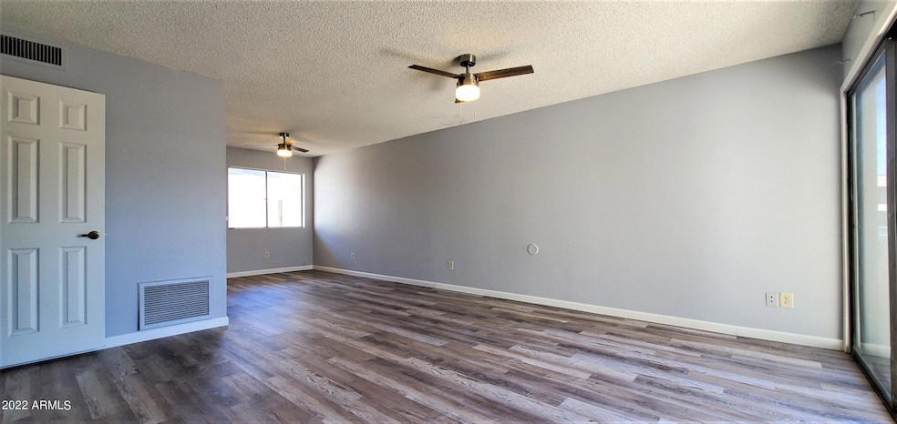 3411 N 12th Place unit 8, Phoenix, AZ 85014 - photo 1